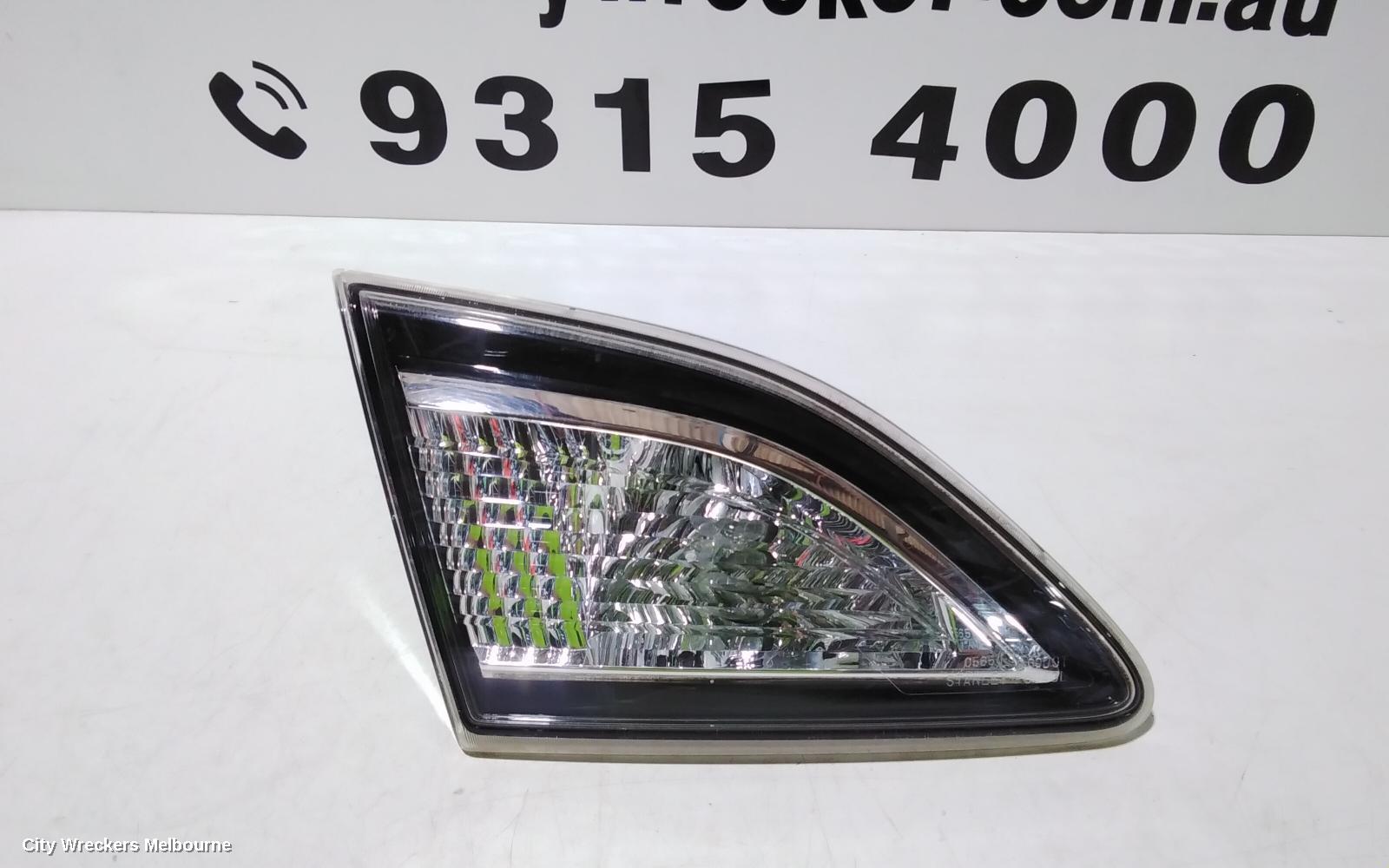 MAZDA 3 REAR GARNISH, BOOTLID LAMP (LH SIDE), BL, 04/2009 - 10/2013 - Image 2