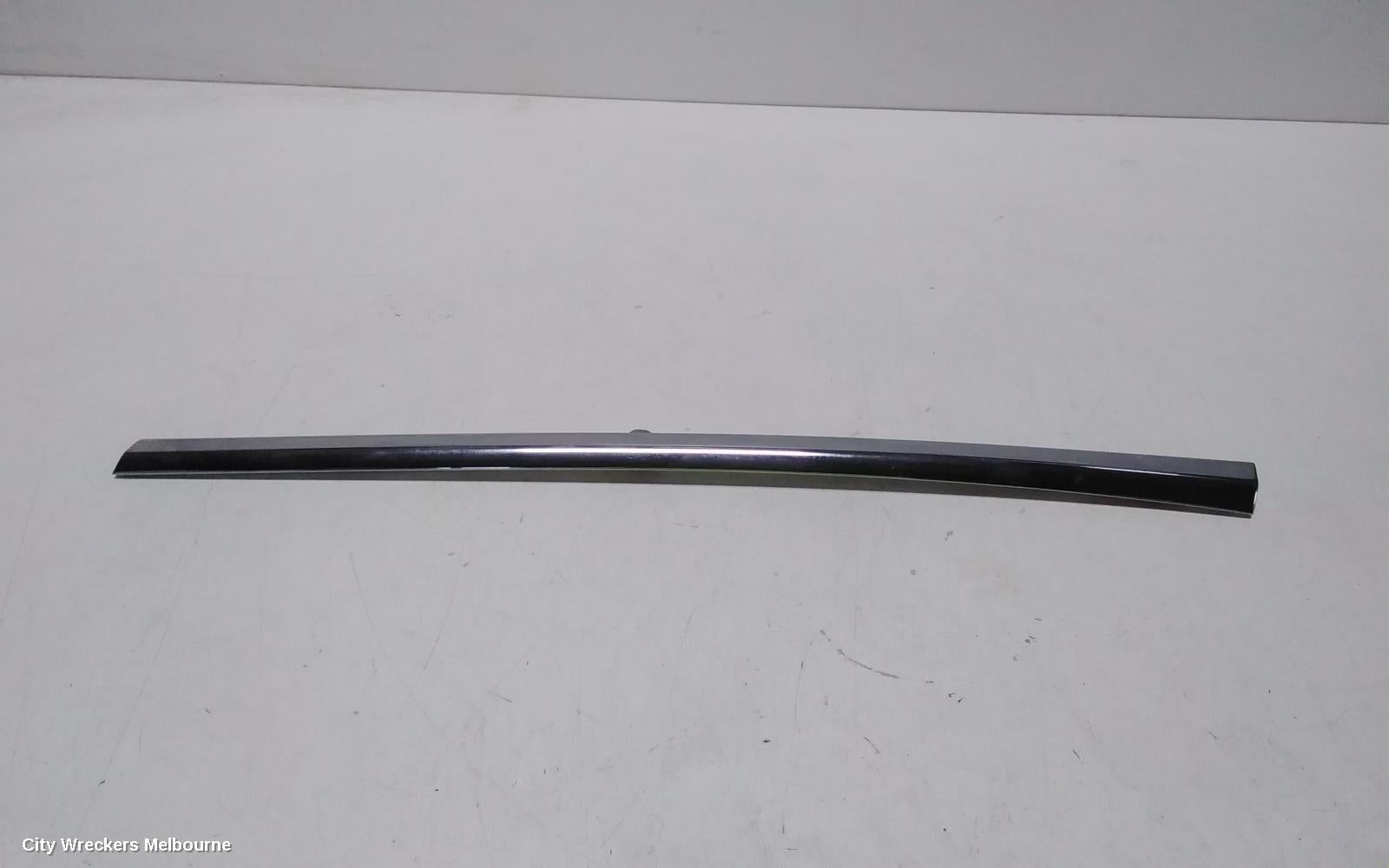 PEUGEOT 308, T7, 09/2007 - 01/2014, RHR CHOROME ON THE BODY: 114617 - Image 2
