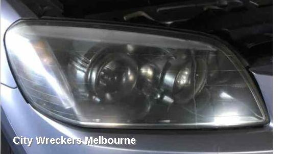 HOLDEN CAPTIVA RIGHT HEADLAMP, CG, CX/LX/SX/CAPTIVA 7 (4TH VIN = C), CHROME INNER TYPE, 09/2006 - 02/2011 - Image 1