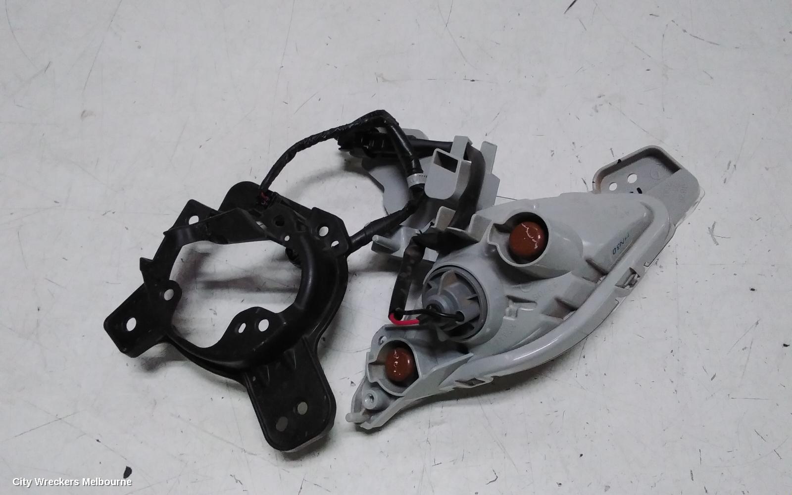 MAZDA CX3 RIGHT INDICATOR/FOG/SIDE, BUMPER FLASHER, DK, 03/2015 ONWARDS - Image 3