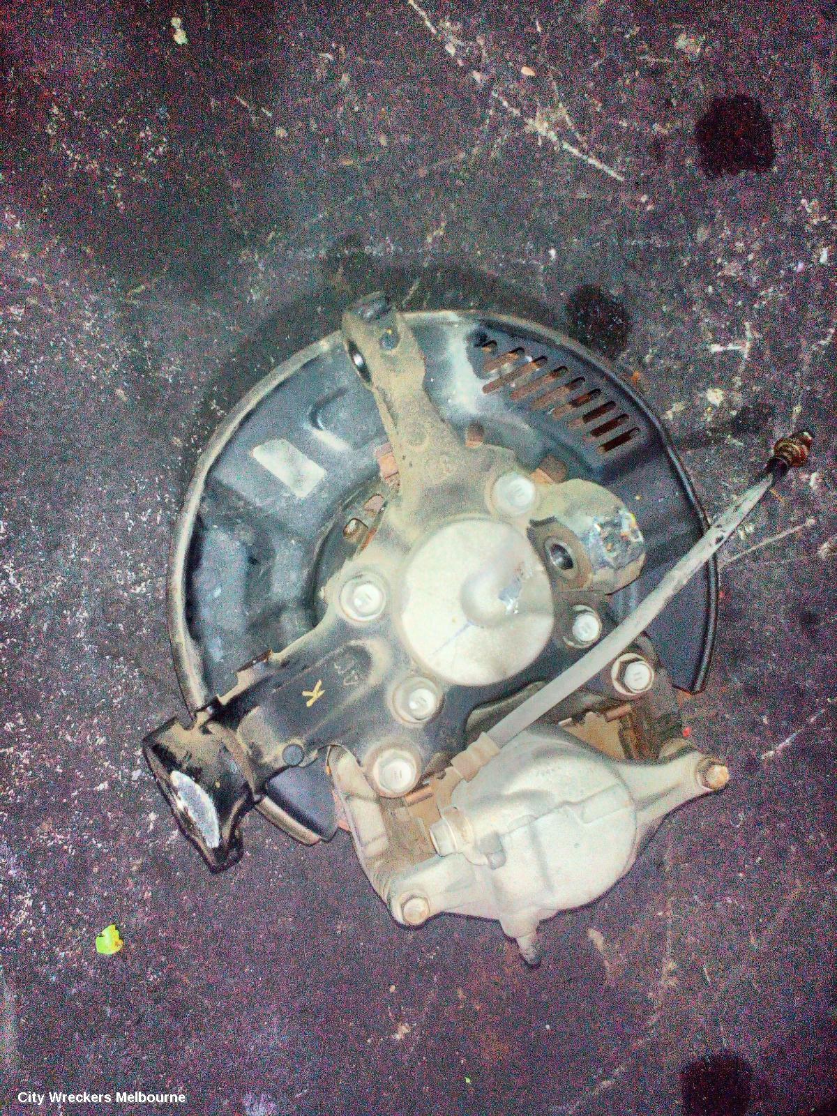 TOYOTA HIACE LEFT FRONT HUB ASSEMBLY, TRH/KDH, ABS TYPE, 2WD, 01/2005 - 04/2019 - Image 3