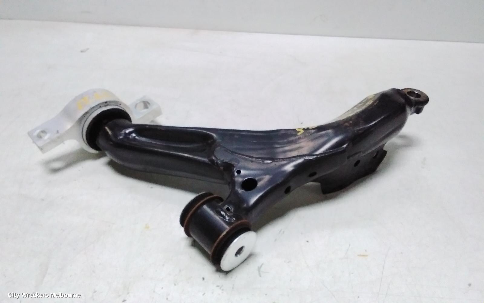LEXUS IS SERIES RIGHT FRONT LOWER CONTROL ARM, XE30, 04/2013 - 09/2016 - Image 3