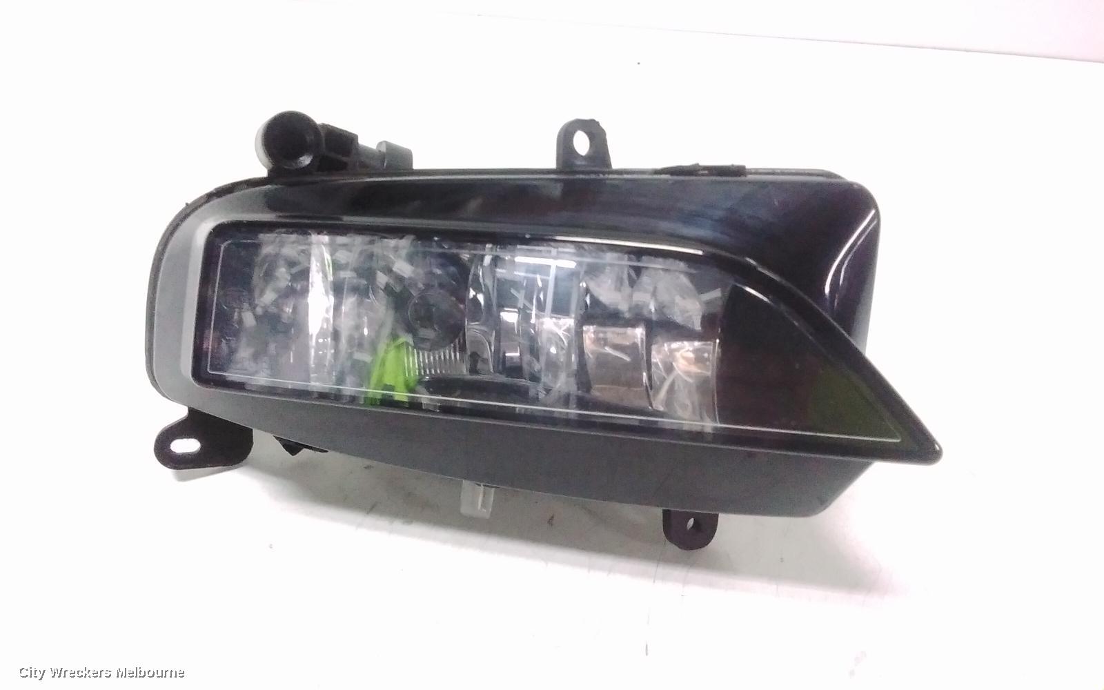 AUDI A4 RIGHT INDICATOR/FOG/SIDE, BUMPER FOGLAMP, B8 8K, 02/2008 - 01/2012 - Image 2