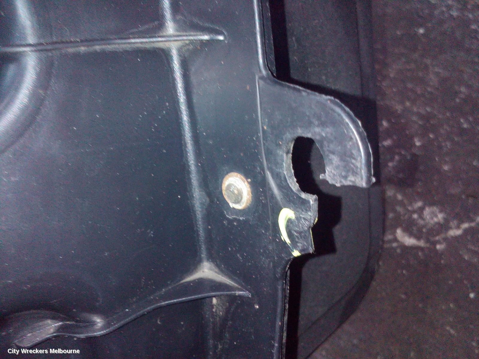 KIA SPORTAGE RIGHT GUARD LINER, SL, FRONT, 05/2010 - 05/2013 - Image 3