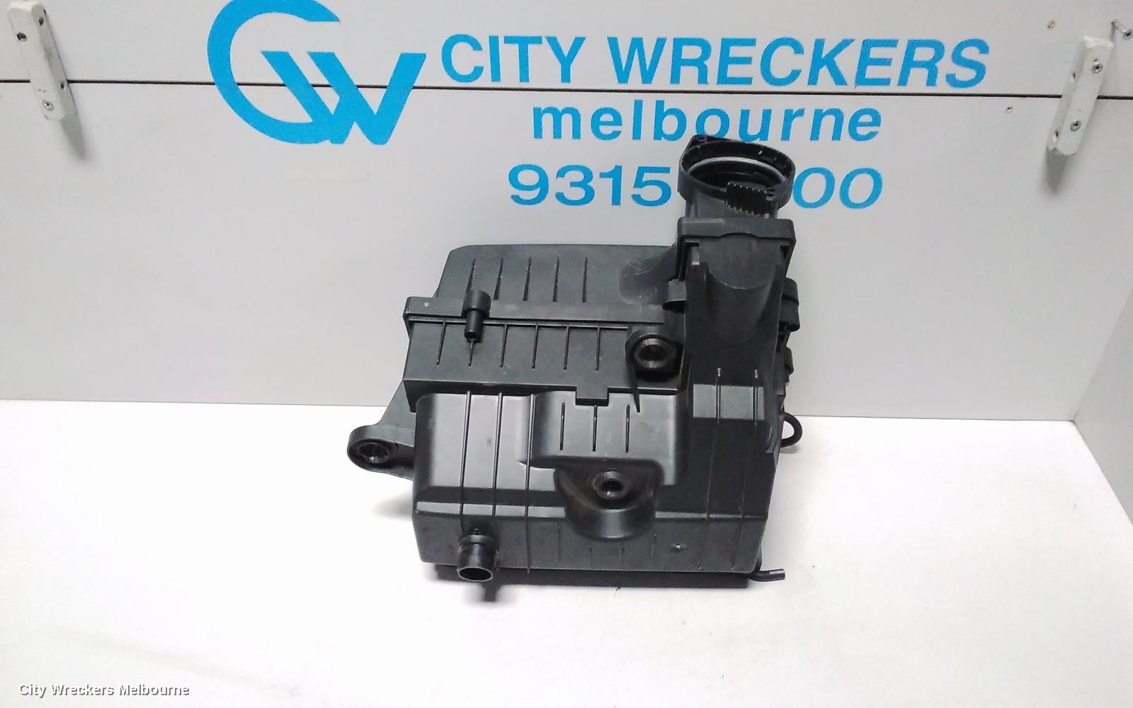 VOLKSWAGEN TIGUAN AIR CLEANER/BOX, AIR CLEANER, 5NA, 2.0, PETROL, CZPA CODE, 06/2016 ONWARDS - Image 2