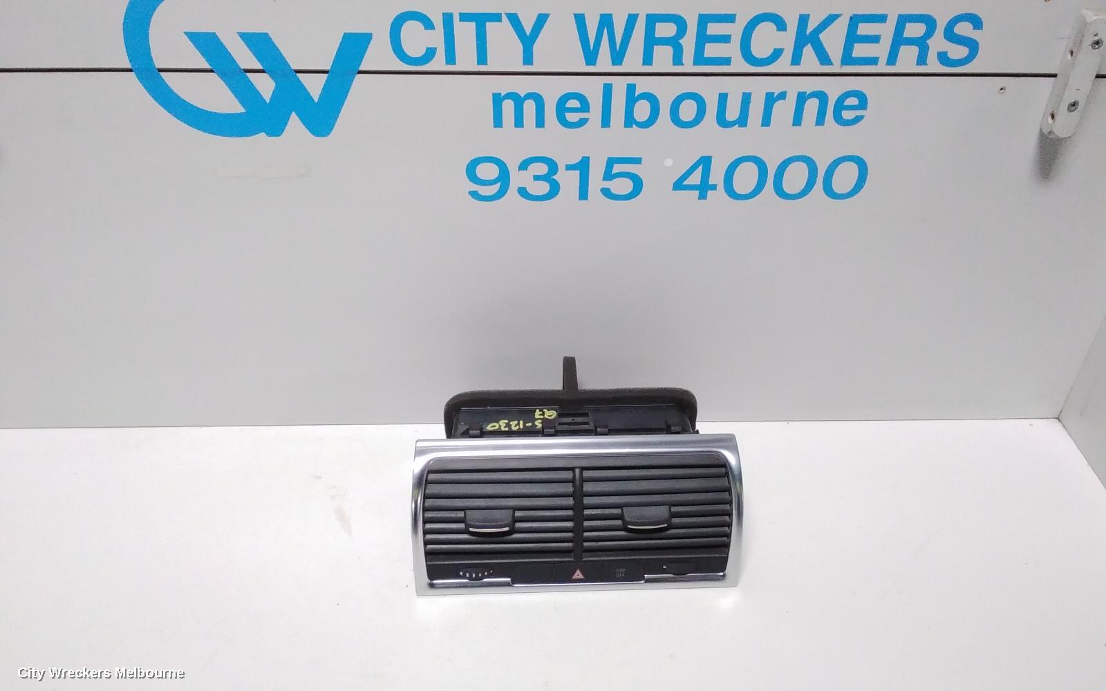 AUDI Q7, 4L, 09/2006 - 08/2015, CENTER AIRVENT: 74941 - Image 1