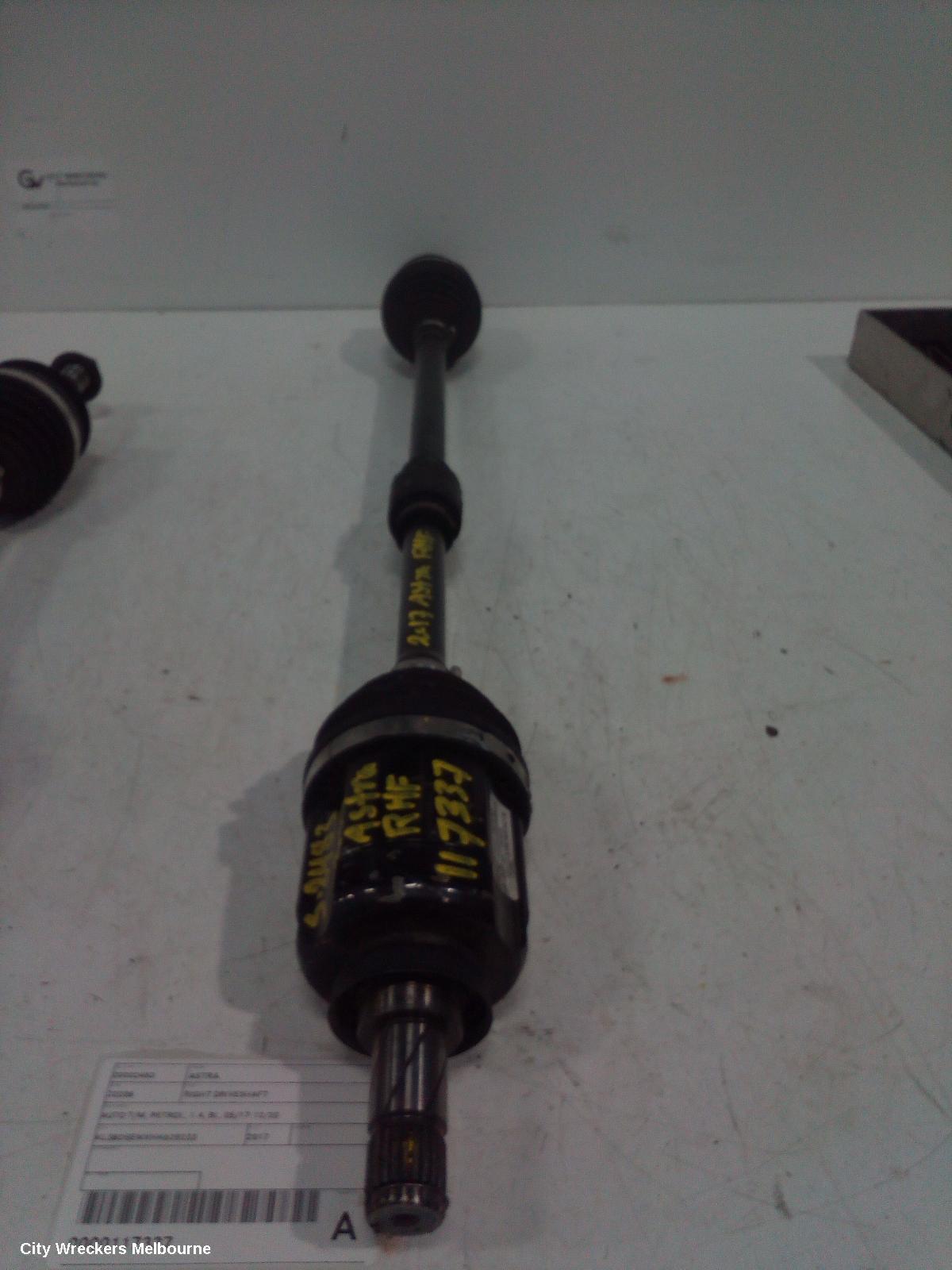 HOLDEN ASTRA RIGHT DRIVESHAFT, AUTO T/M, PETROL, 1.4, BL, 05/2017 - 12/2020 - Image 3