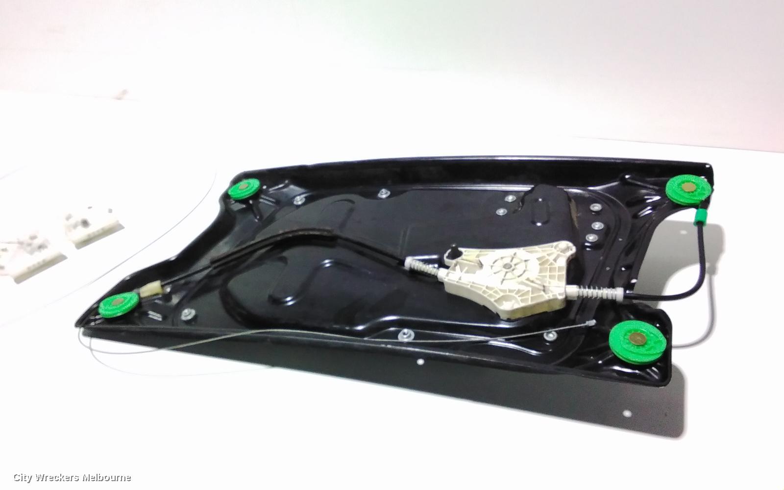 LAND ROVER RANGEROVER SPORT RIGHT FRONT WINDOW REG/MOTOR, L320, 08/2005 - 12/2013 - Image 2