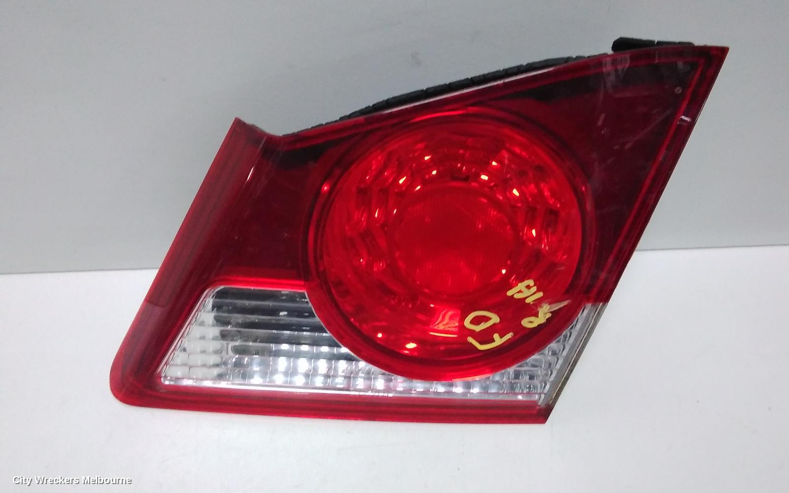 HONDA CIVIC REAR GARNISH, BOOTLID LAMP (RH SIDE), 8TH GEN, 02/2006 - 12/2008 - Image 2
