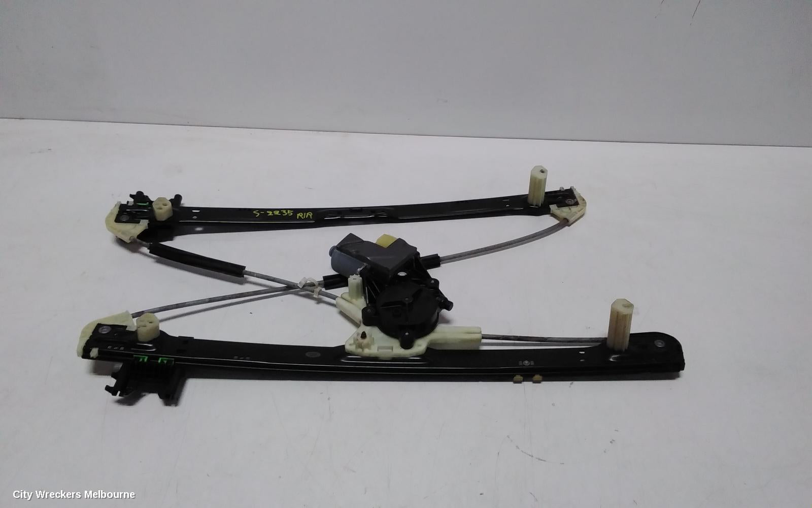 LAND ROVER RANGEROVER SPORT RIGHT REAR WND REG/MOTOR, L494, 12/2013 - 04/2022 - Image 2