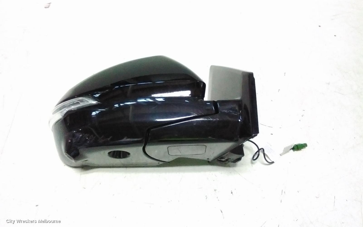 MAHINDRA XUV700 RIGHT DOOR MIRROR, W601, W/ CAMERA TYPE, COLOUR CODED, 01/2023 ONWARDS - Image 3