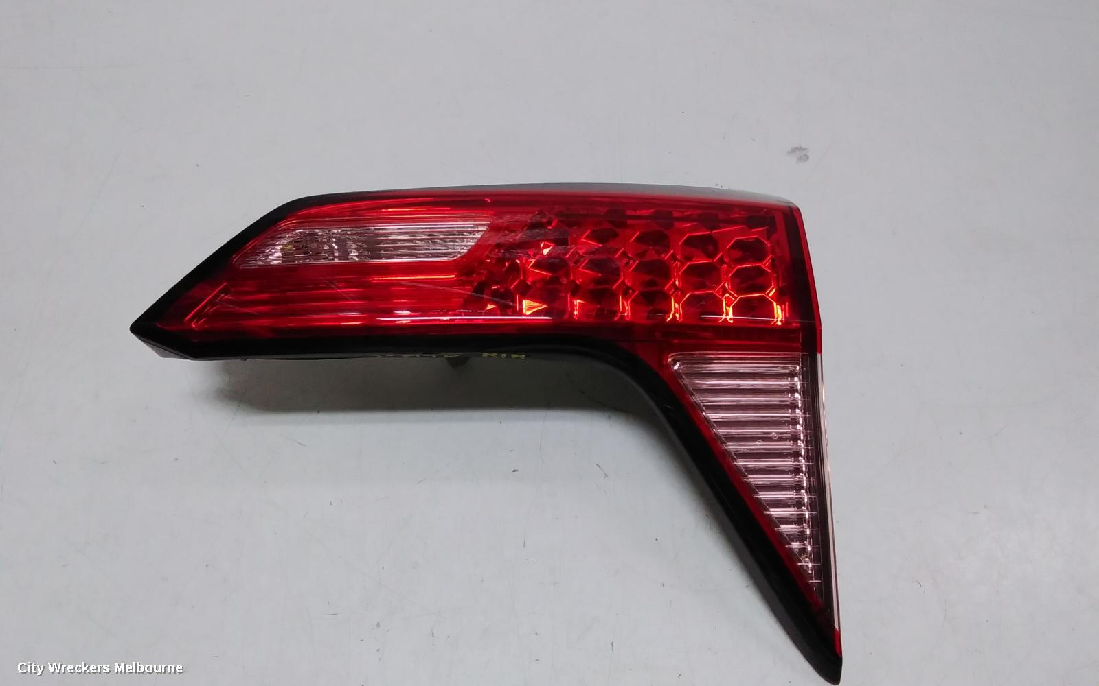 HONDA HRV REAR GARNISH, TAILGATE LAMP (RH SIDE), RU5, VTI, LED, NON OPTICAL GUIDE TYPE, 12/2014 - 06/2018 - Image 2