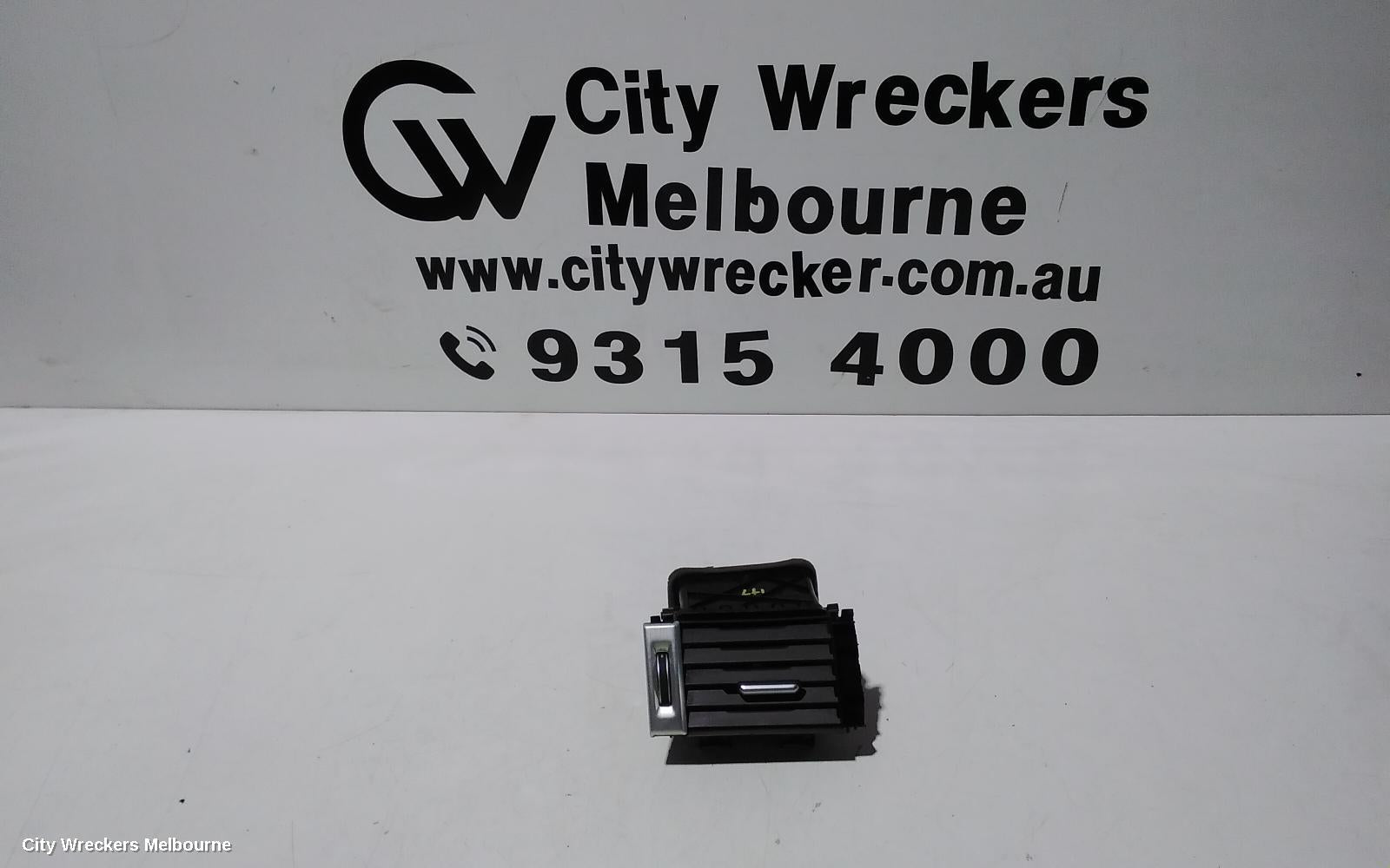 LAND ROVER RANGEROVER EVOQUE, L538, 11/2011 - 01/2019, LH AIRVENT: 104733 - Image 1