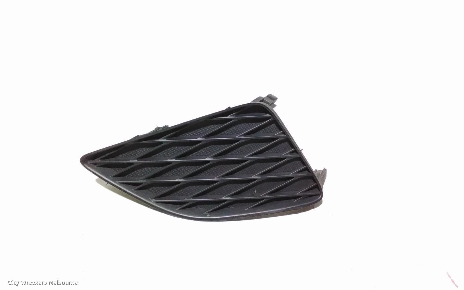TOYOTA COROLLA RIGHT INDICATOR/FOG/SIDE, BUMPER FOGLAMP, ZRE152R, HATCH, 03/2007 - 10/2009 - Image 1