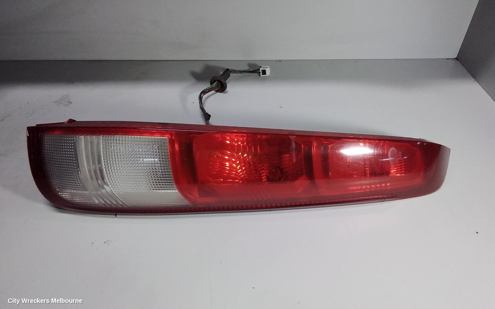 NISSAN XTRAIL RIGHT TAILLIGHT, T30, ST/ST-S/ST-X/TI/TI-L, 11/2003 - 09/2007 - Image 2