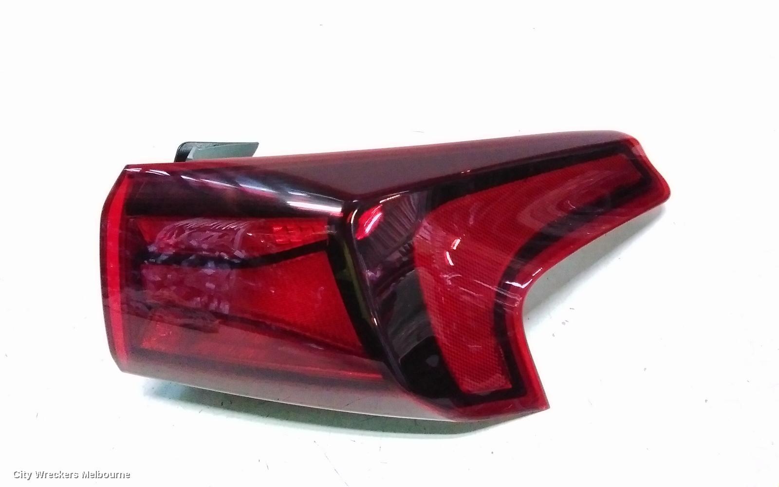 HYUNDAI SANTA FE RIGHT TAILLIGHT, IN BODY, NON LED TYPE, TM, 10/2020 ONWARDS - Image 2