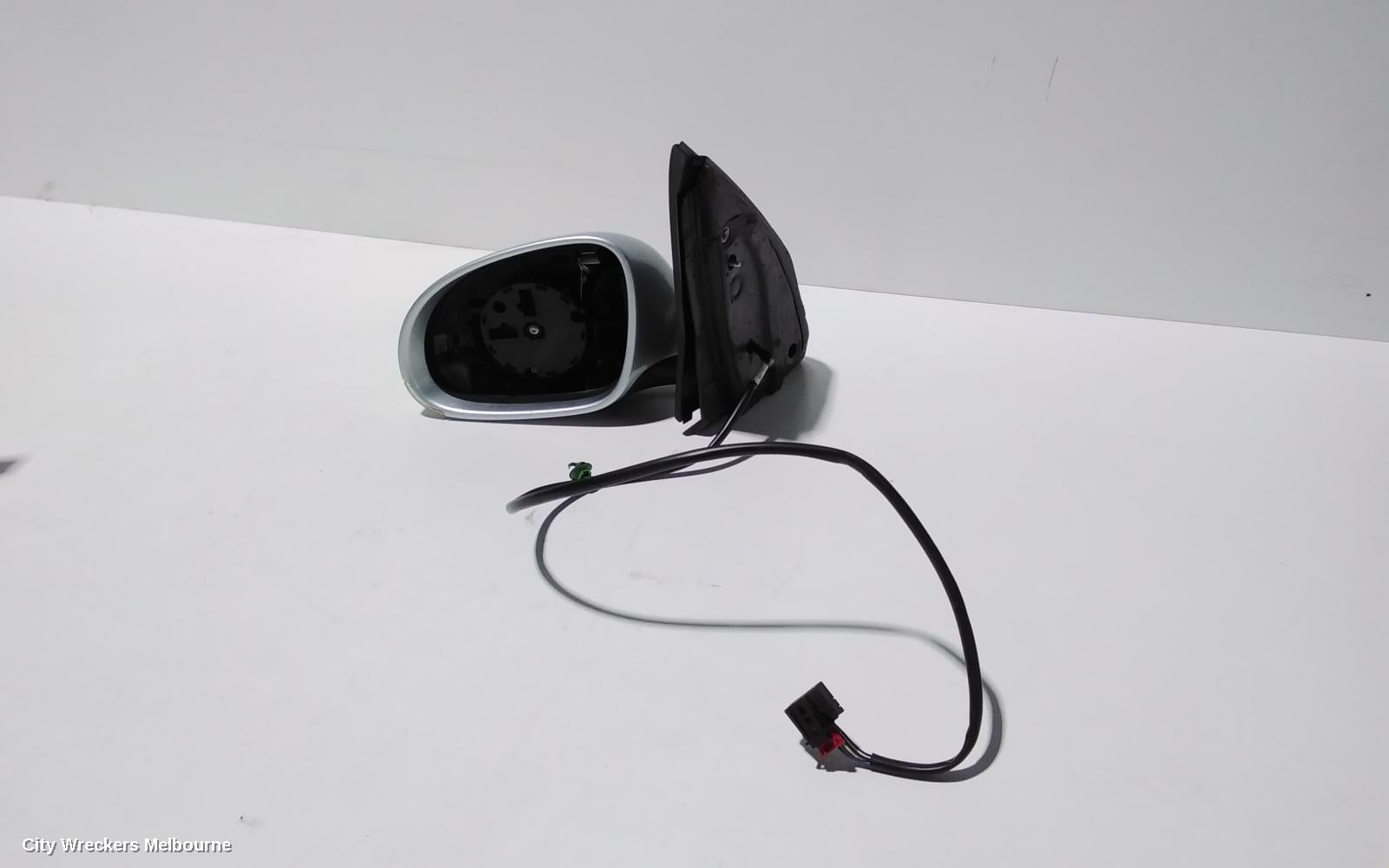 VOLKSWAGEN GOLF LEFT DOOR MIRROR, GEN 5, HATCH, COLOUR CODED, 07/2004 - 02/2009 - Image 1