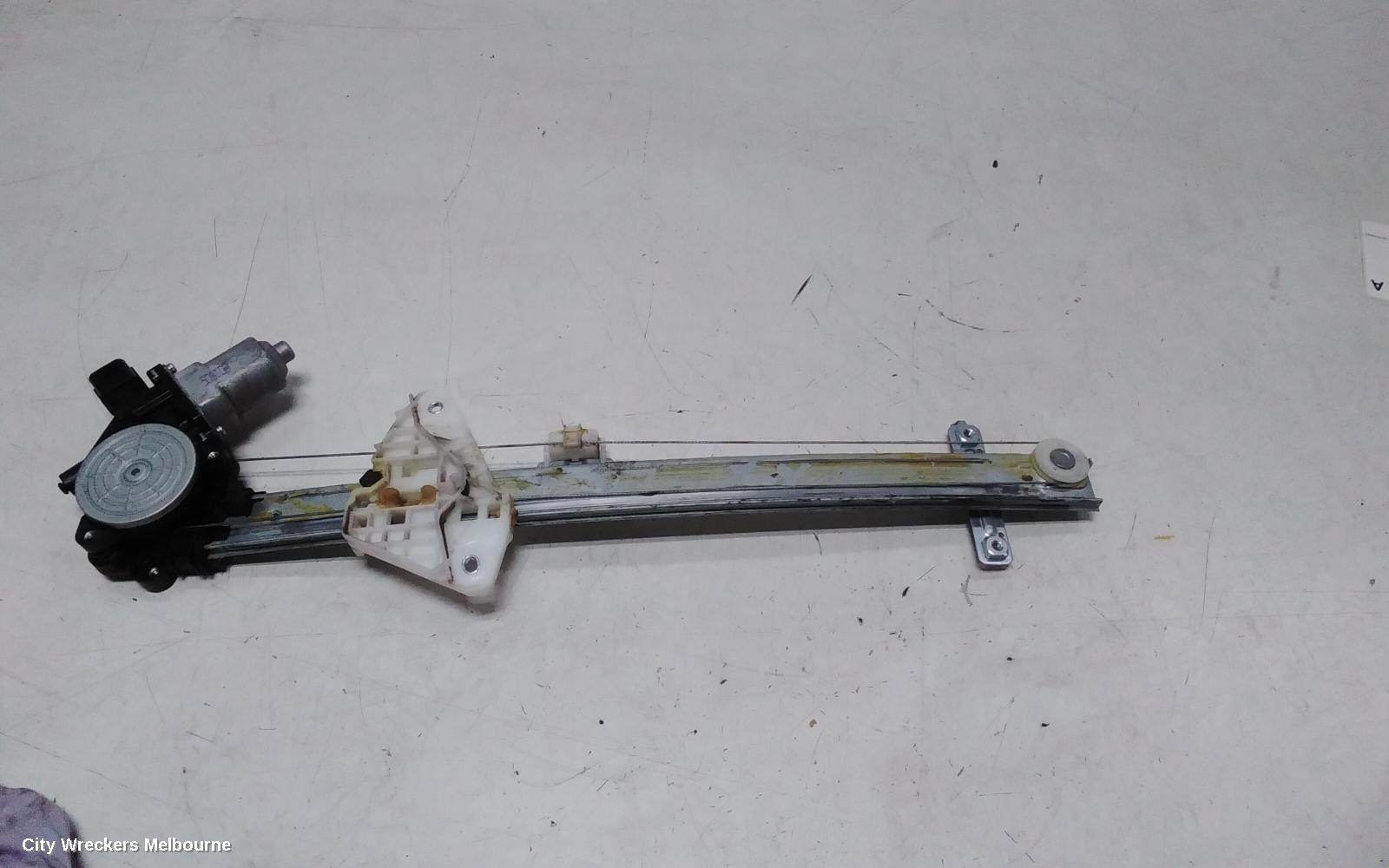 SUBARU IMPREZA LEFT FRONT WINDOW REG/MOTOR, G4, POWER, 12/2011 - 08/2017 - Image 2