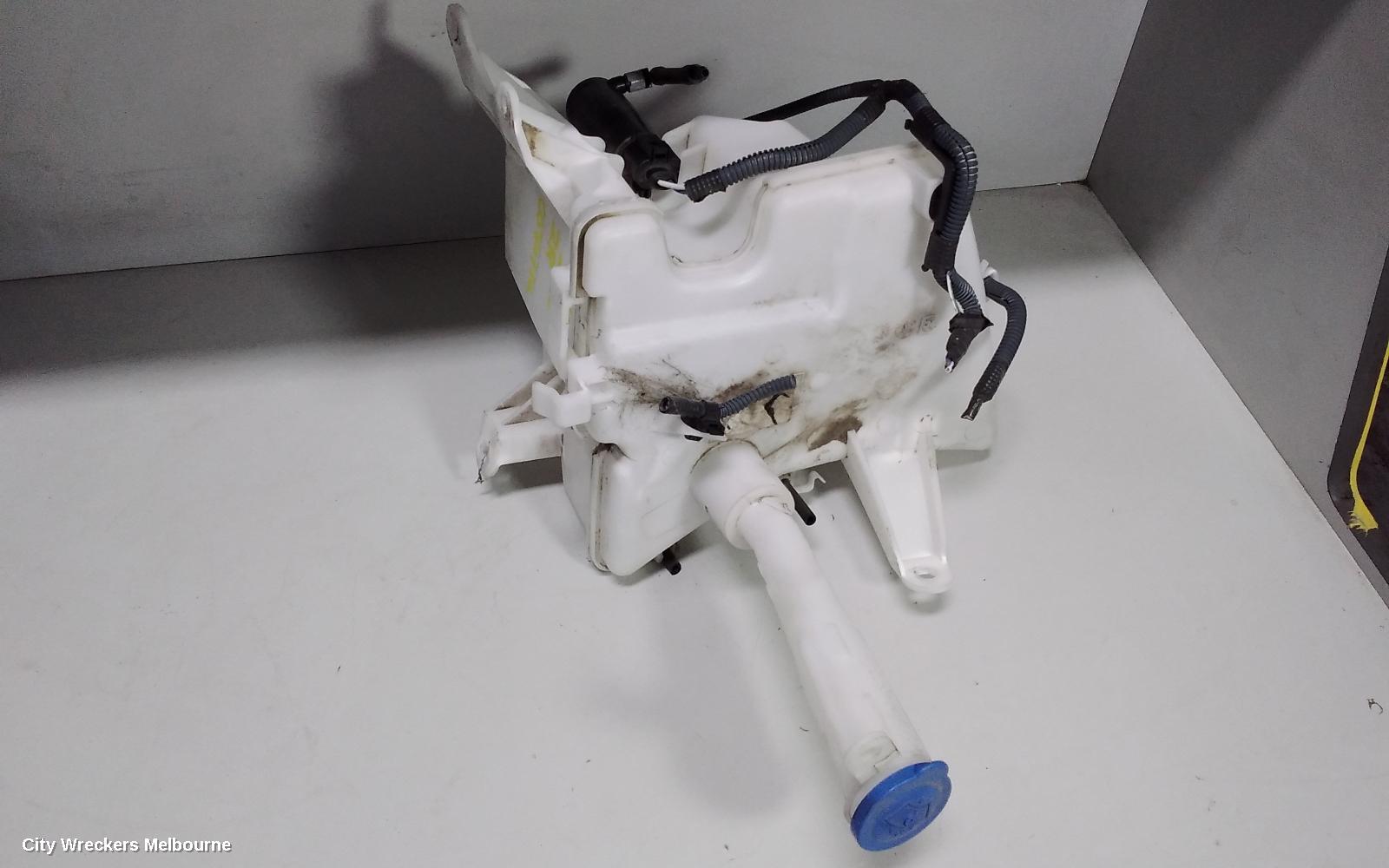 TOYOTA COROLLA WASHER BOTTLE, ZRE182R/ZWE186R, HATCH, W/ H/LAMP WASHER TYPE, 10/2012 - 06/2018 - Image 2
