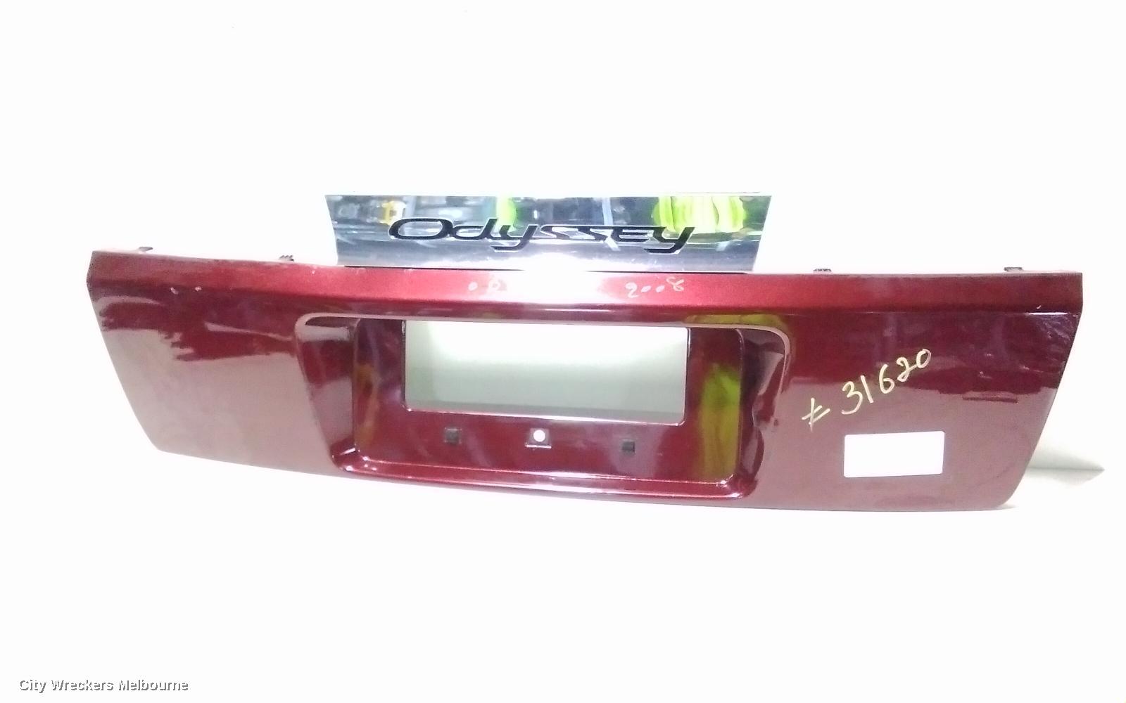 HONDA ODYSSEY REAR GARNISH, TAILGATE UPPER CENTRE CHROME PIECE, RB, 07/2004 - 03/2009 - Image 2
