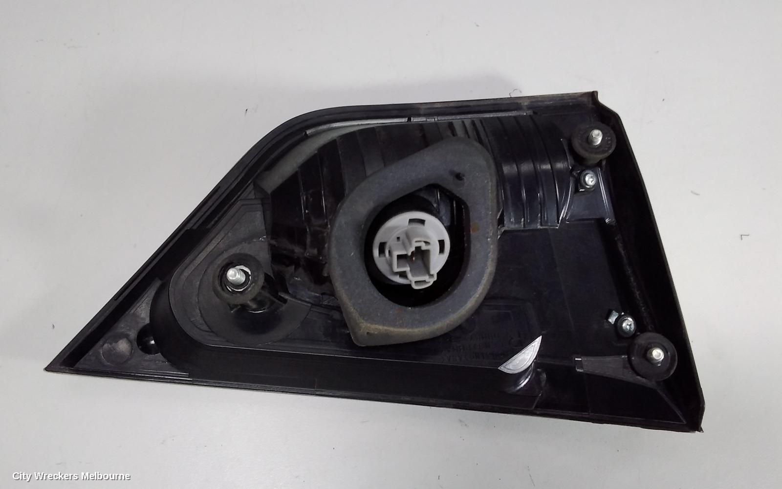 MITSUBISHI OUTLANDER REAR GARNISH, TAILGATE LAMP (LH SIDE), ZG, 11/2006 - 09/2009 - Image 2