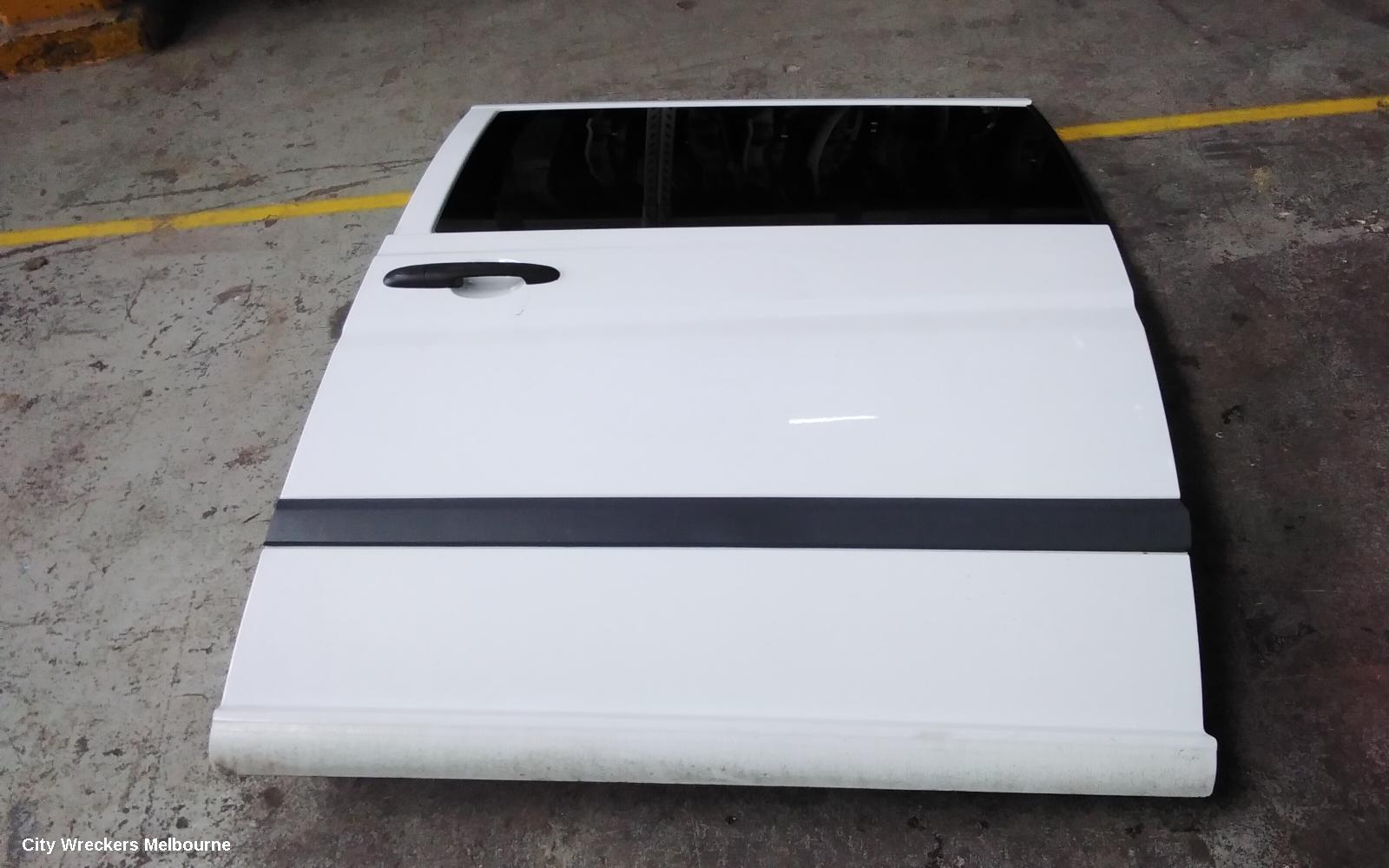 MERCEDES VITO LEFT REAR DOOR/SLIDING, 639, SLIDING, GLASS TYPE, 04/2004 - 02/2015 - Image 2