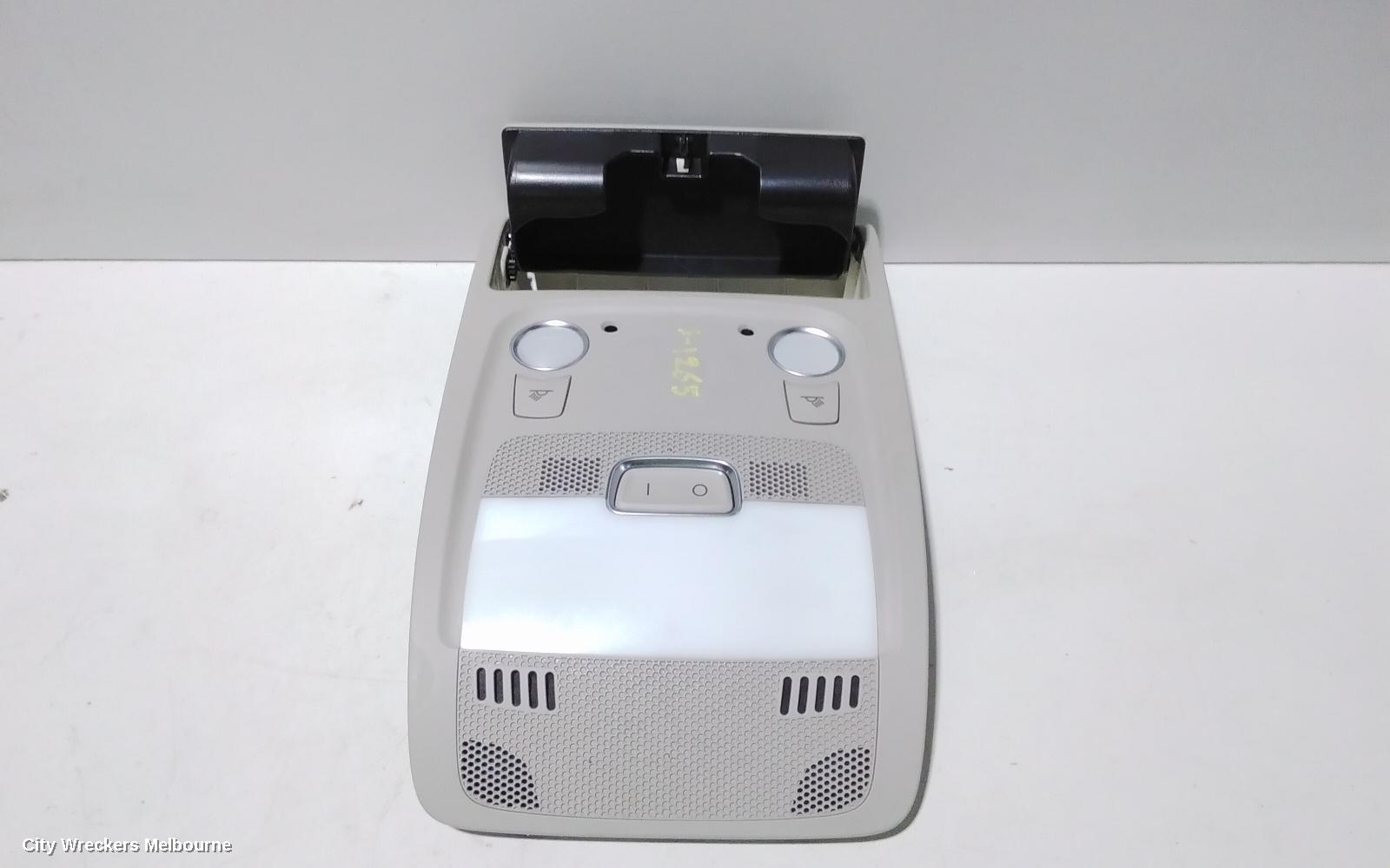 AUDI Q5 COURTESY LIGHT, FRONT (CENTRE), NON SUNROOF CONTROLS, 8R, 03/2009 - 01/2017 - Image 3