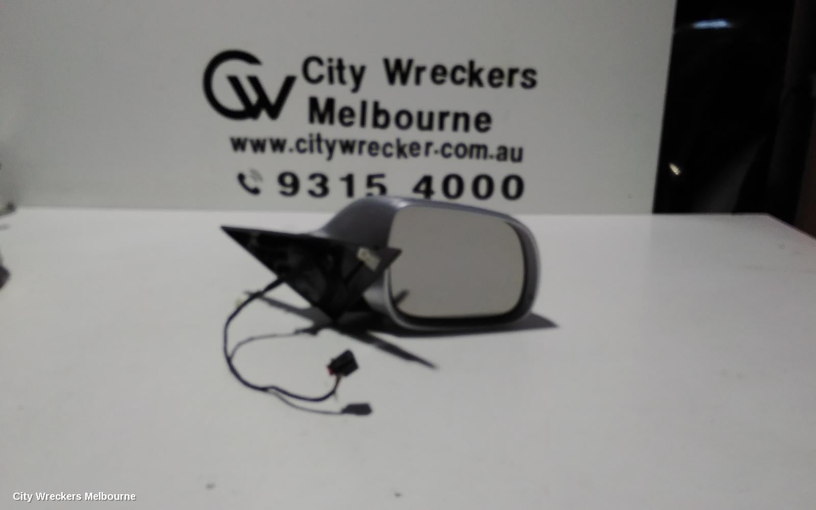 AUDI Q5 RIGHT DOOR MIRROR, 8R, MANUAL FOLD, NON LANE CHANGE ASSIST TYPE (6XC/7Y0 1PLUG, 7 WIRE), 03/2009 - 11/2014 - Image 2