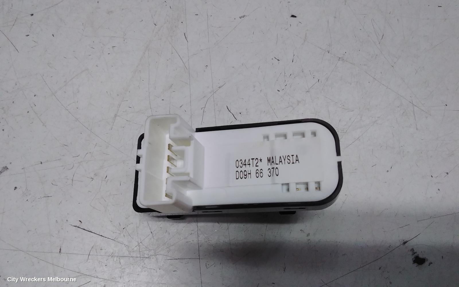 MAZDA CX3 PWR DR WIND SWITCH, RH REAR, DK, 03/2015 ONWARDS - Image 3