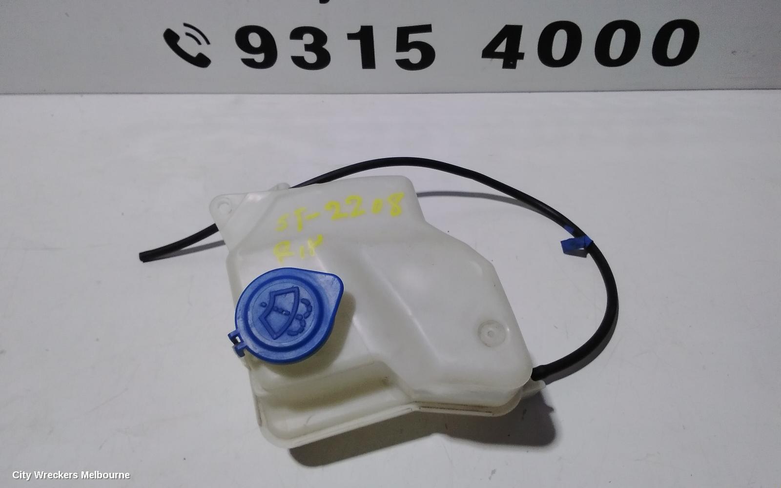 LAND ROVER RANGEROVER SPORT WASHER BOTTLE, L494, W/ H/LAMP WASHERS TYPE, 06/2013 ONWARDS - Image 2