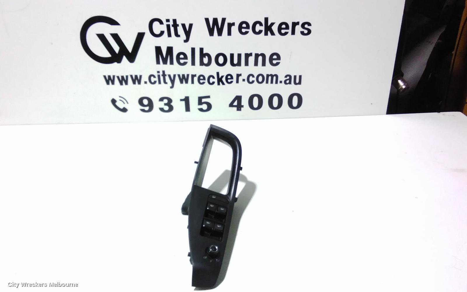 AUDI Q5 PWR DR WIND SWITCH, RH FRONT (MASTER SWITCH), 8R, 03/2009 - 06/2012 - Image 1