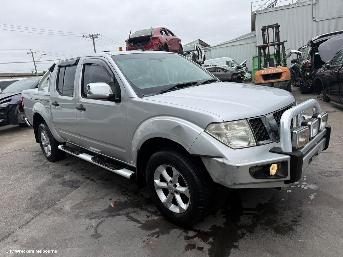 NISSAN NAVARA LEFT TAILLIGHT, D40 (VIN VSK), UTE BACK, 09/2005 - 08/2015 - Image 3