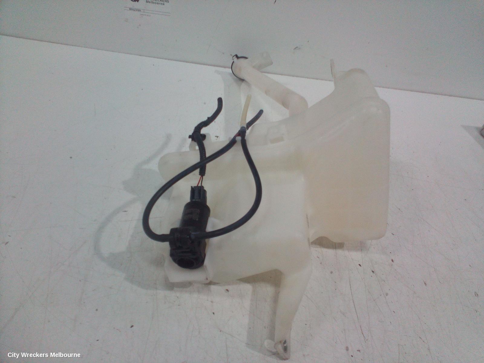 TOYOTA C-HR WASHER BOTTLE, GEN 1, 12/2016 - 09/2023 - Image 3