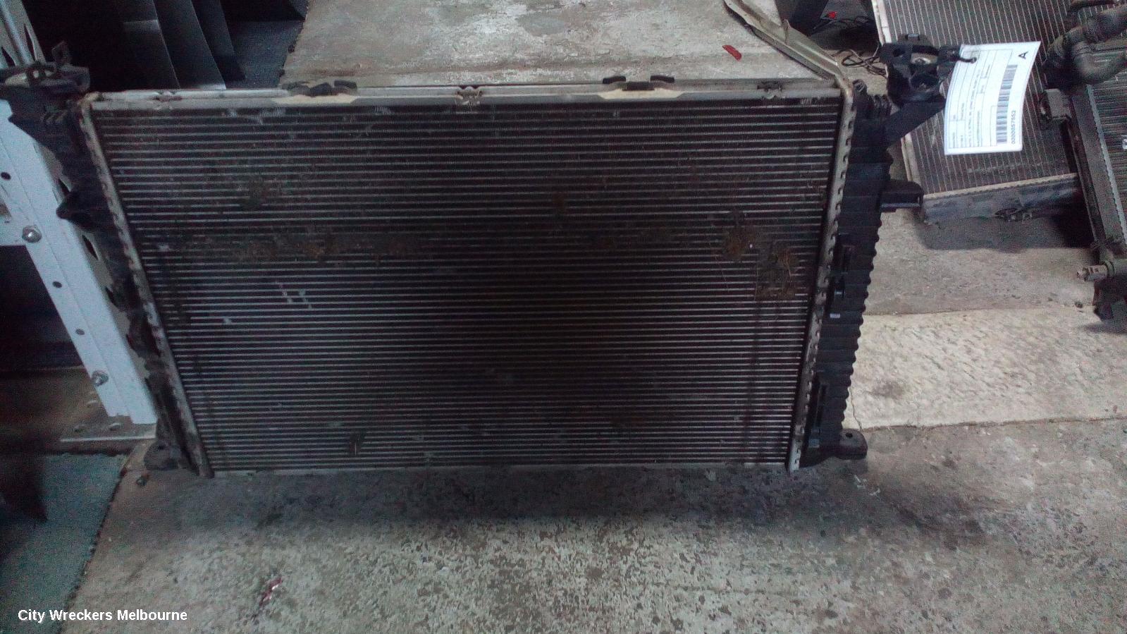 AUDI Q5 RADIATOR, AUTO, 2.0, PETROL, 8R, CDNC CODE, 03/2009 - 10/2012 - Image 1