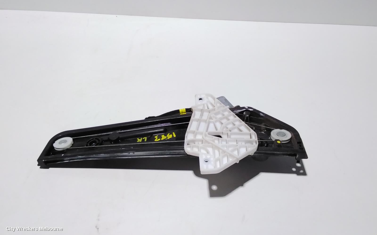 HYUNDAI VELOSTER LEFT FRONT WINDOW REG/MOTOR, FS, 12/2011 - 02/2018 - Image 1