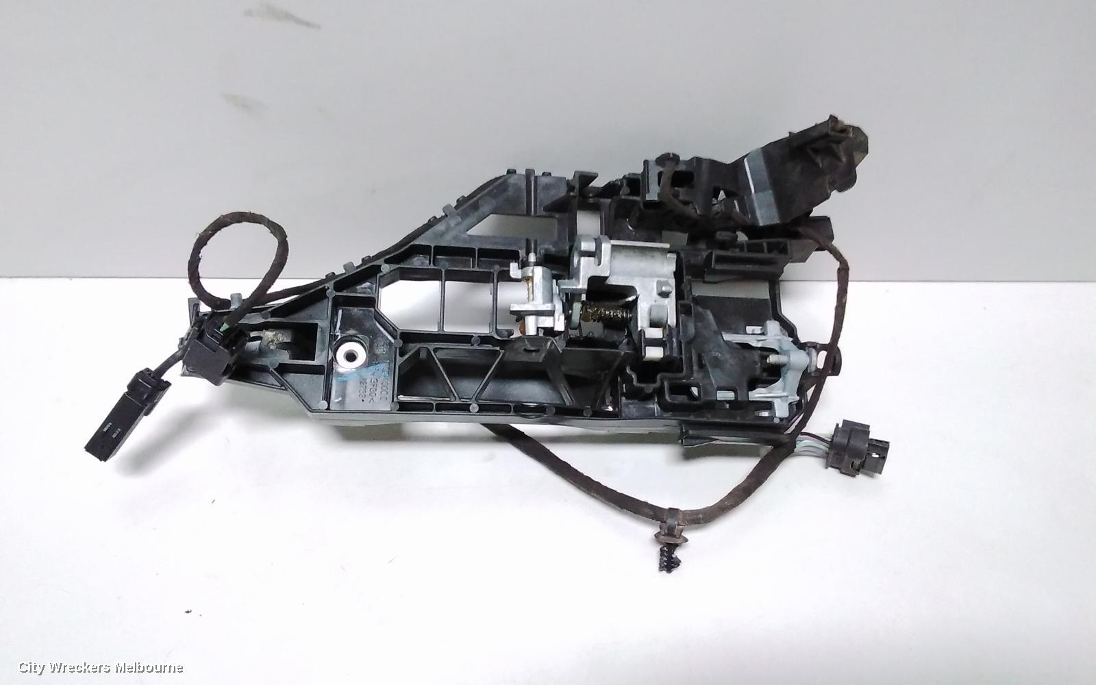 CHRYSLER 300C DOOR HANDLE, OUTER, RH FRONT, LX2, 07/2012 - 12/2014 - Image 3