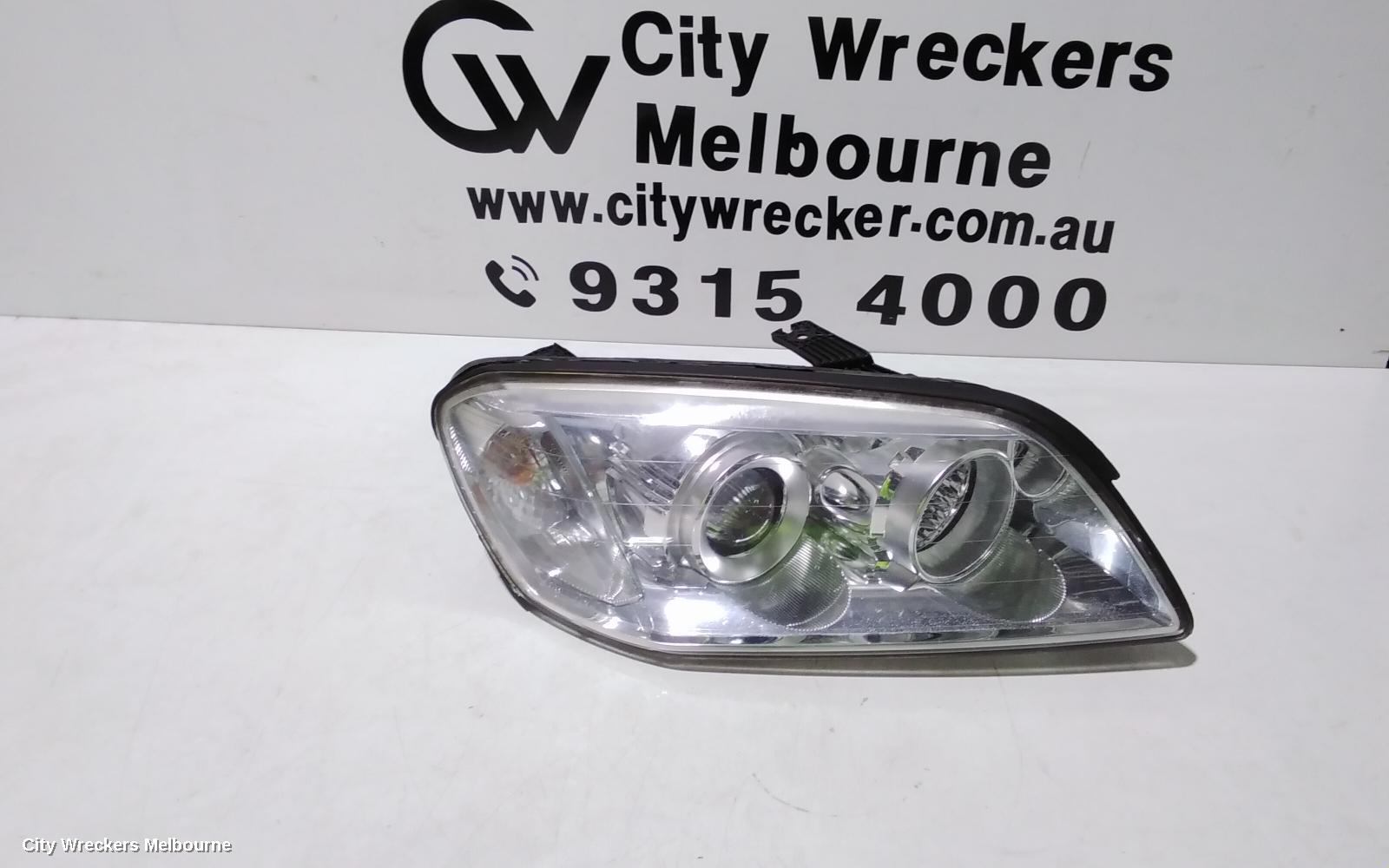HOLDEN CAPTIVA RIGHT HEADLAMP, CG, CX/LX/SX/CAPTIVA 7 (4TH VIN = C), CHROME INNER TYPE, 09/2006 - 02/2011 - Image 1