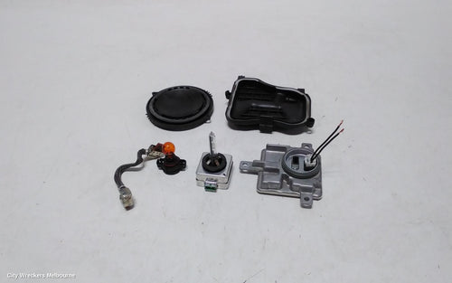 AUDI A1 RIGHT HEADLAMP, 8X, A1, XENON TYPE, 12/2010 - 12/2014 - Image 1
