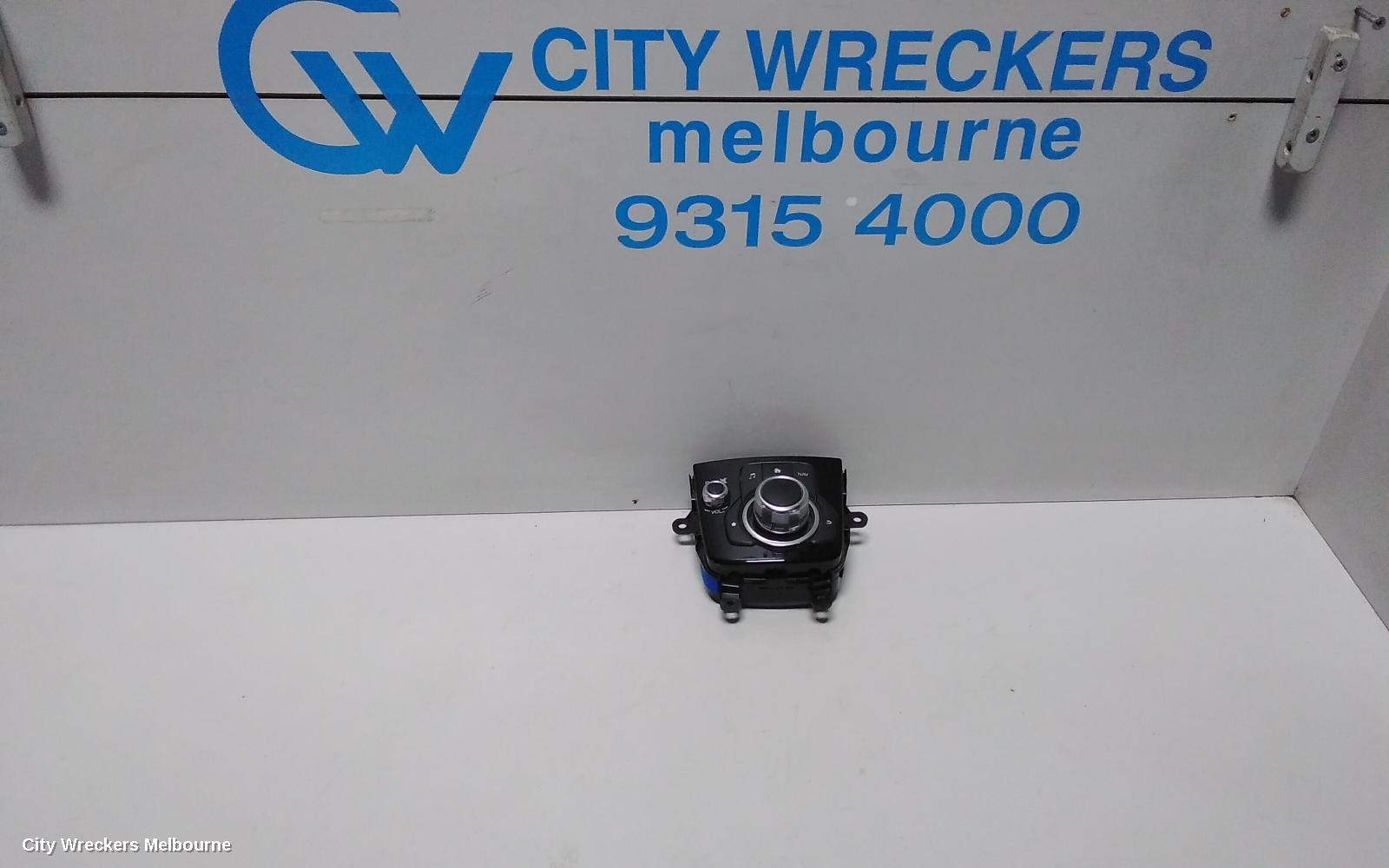 MAZDA 3, BM 06/2013 - 05/2016, RADIO CONTROL SWITCH: 72940 - Image 1