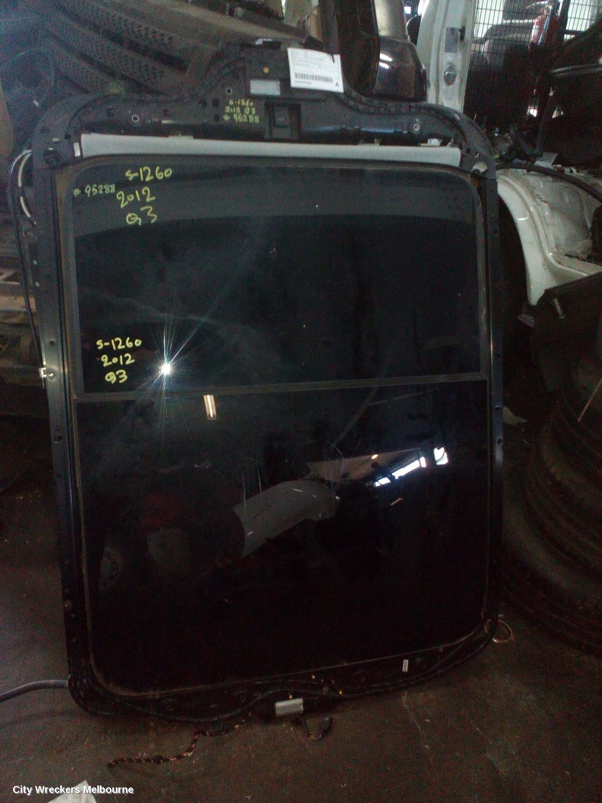 AUDI Q3 ROOF GLASS/SUNROOF/T, DUAL GLASS SUNROOF, 8U, 03/2012 - 12/2018 - Image 2