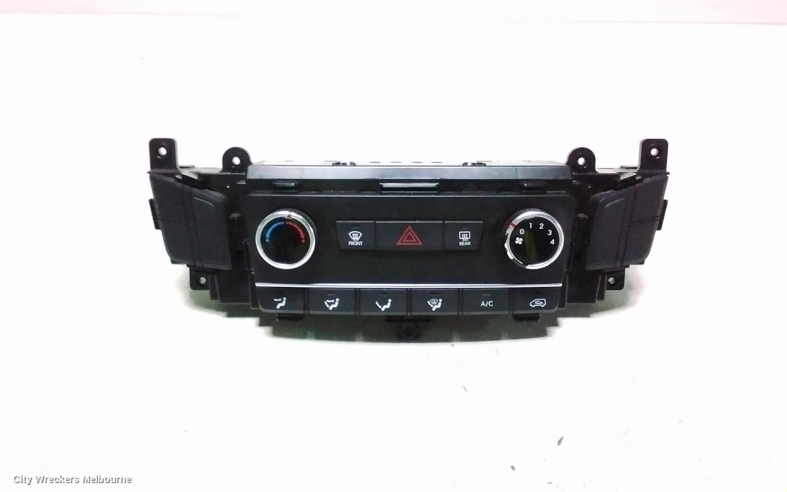 HYUNDAI ILOAD/IMAX HEATER/AC CONTROLS, TQ, ILOAD, 09/2015 - 03/2021 - Image 1