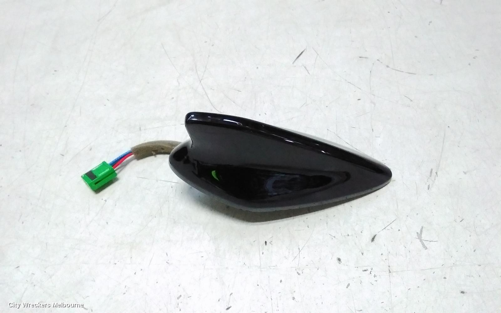 HYUNDAI TUCSON ANTENNA, NX4, W/ SAT NAV TYPE, 02/2021 ONWARDS - Image 1
