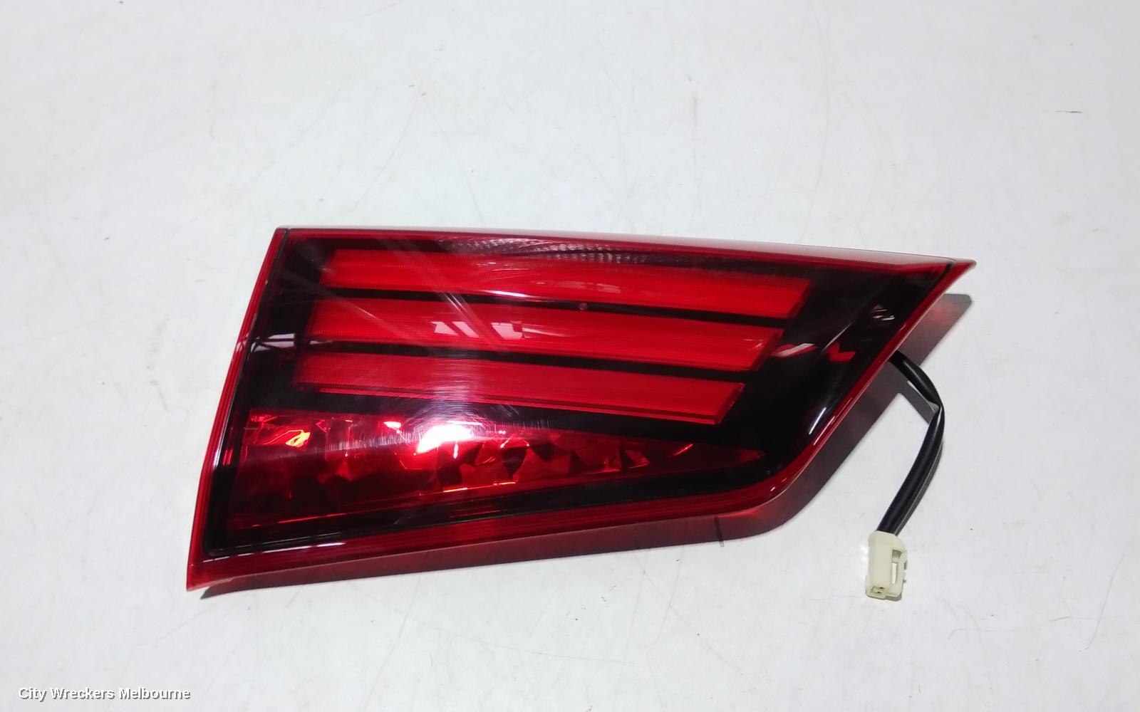 MITSUBISHI OUTLANDER REAR GARNISH, TAILGATE LAMP (LH SIDE), ZK-ZL, 04/2015 - 07/2021 - Image 3