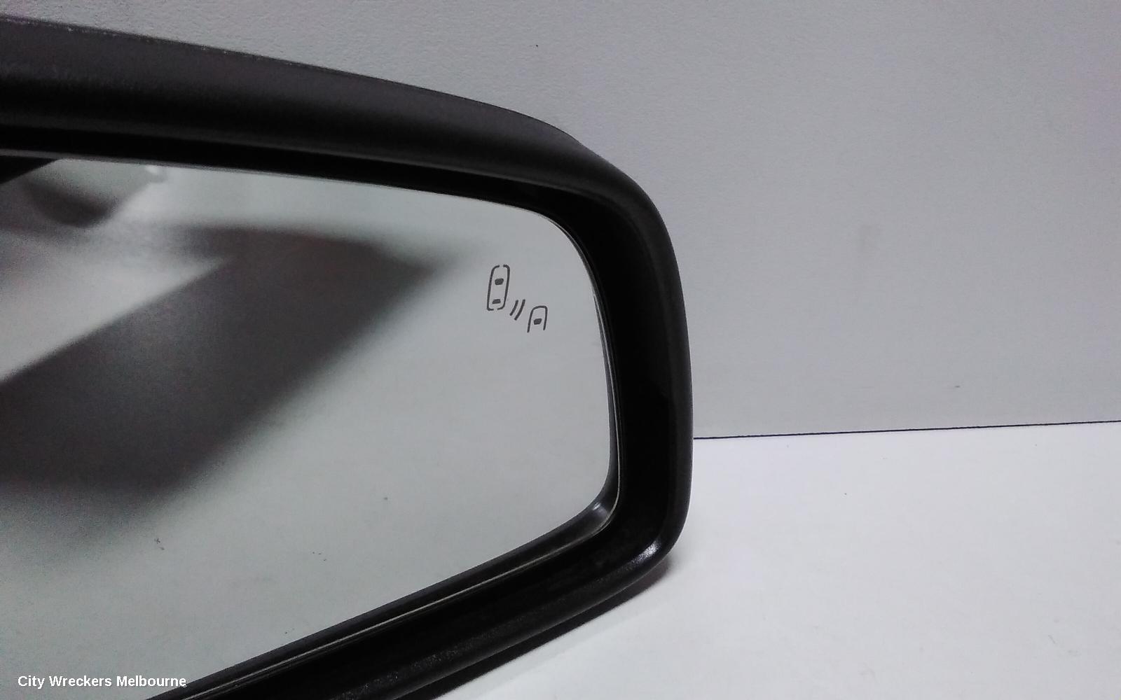 HOLDEN COMMODORE RIGHT DOOR MIRROR, VF, BLACK/BLACK, W/ BLINDSPOT TYPE, 05/2013 - 12/2017 - Image 3