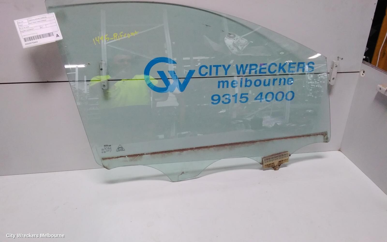 KIA CARNIVAL/GRAND CARNIVAL RIGHT FRONT DOOR WINDOW, YP, 02/2015 - 10/2020 - Image 1