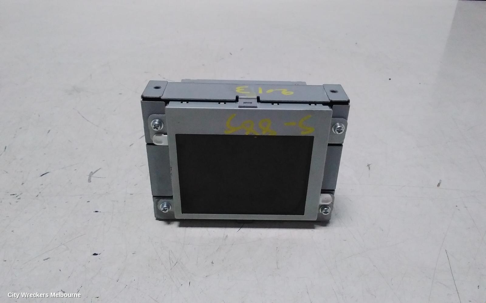 TOYOTA KLUGER RADIO/CD/DVD/SAT/TV, DVD PLAYER, GSU40-GSU45, 05/2007 - 02/2014 - Image 3