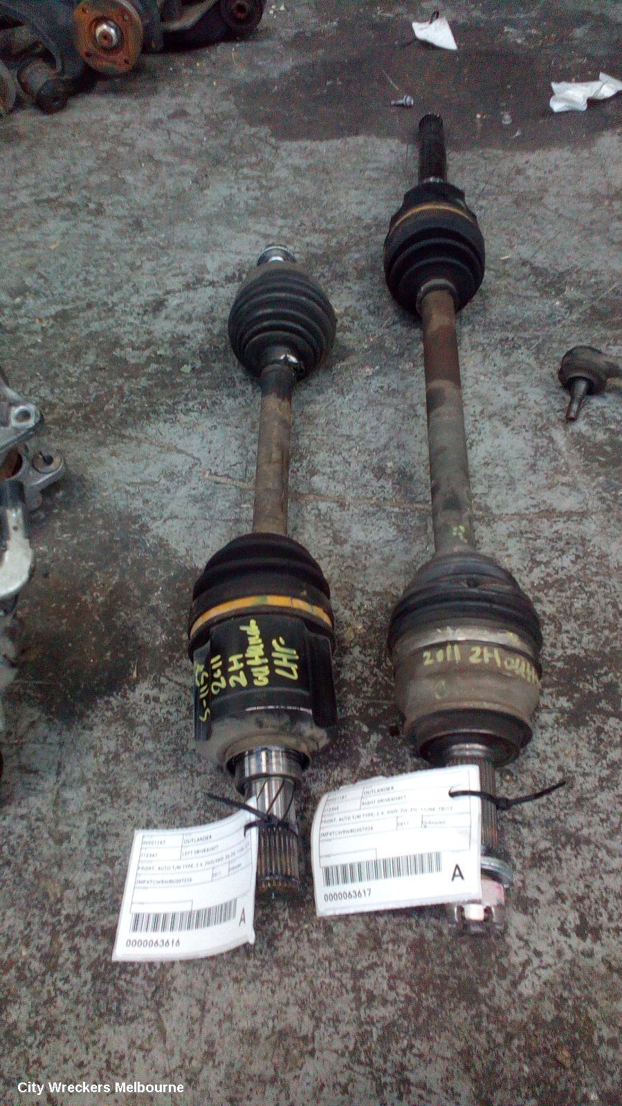 MITSUBISHI OUTLANDER RIGHT DRIVESHAFT, FRONT, AUTO T/M TYPE, 2.4, 4WD, ZG-ZH, 11/2006 - 10/2012 - Image 2