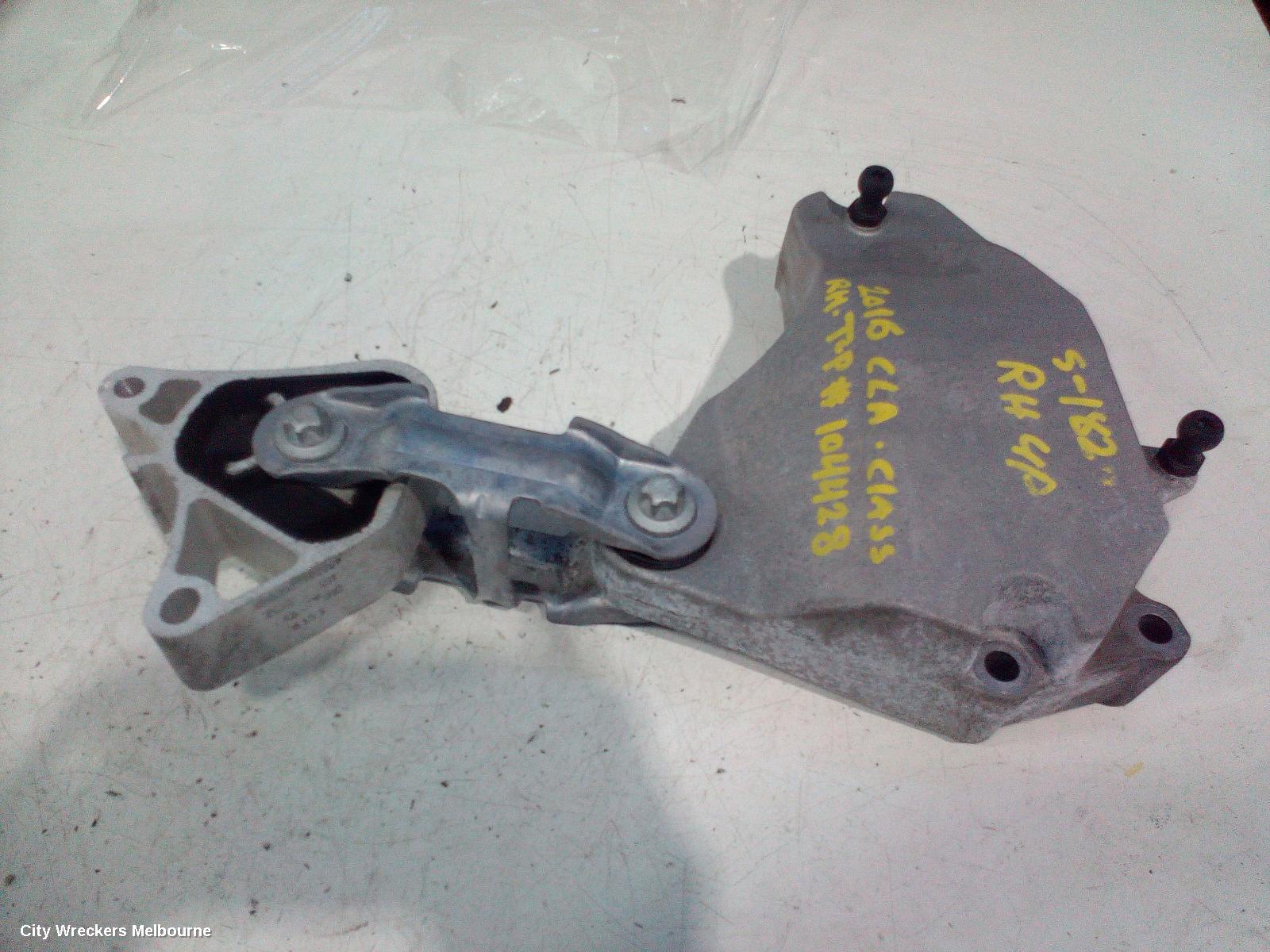 MERCEDES CLA CLASS MOUNT, ENGINE MOUNT, PETROL, 1.6, TURBO, C117/X117, CLA200, 270.910 CODE, 10/2013 - 01/2019 - Image 2
