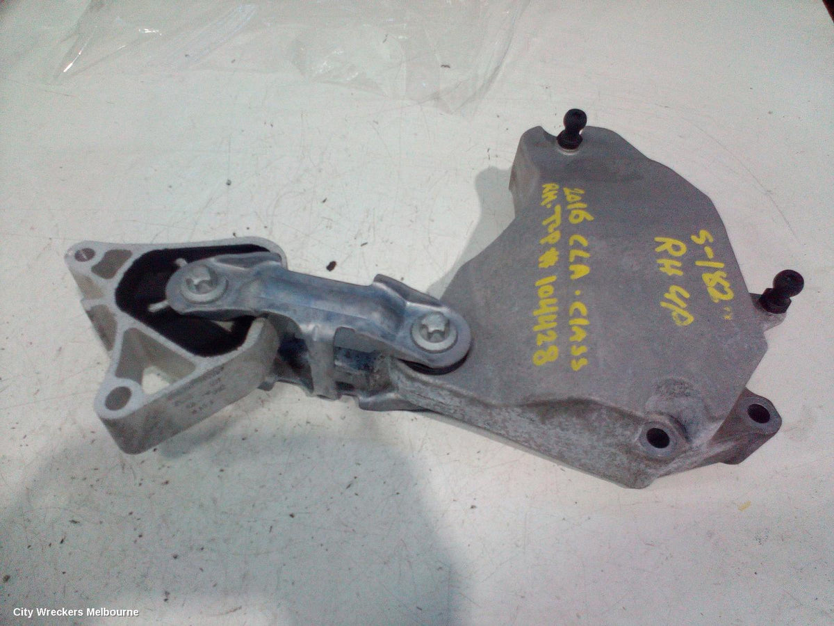 MERCEDES CLA CLASS MOUNT, ENGINE MOUNT, PETROL, 1.6, TURBO, C117/X117, CLA200, 270.910 CODE, 10/2013 - 01/2019 - Image 2