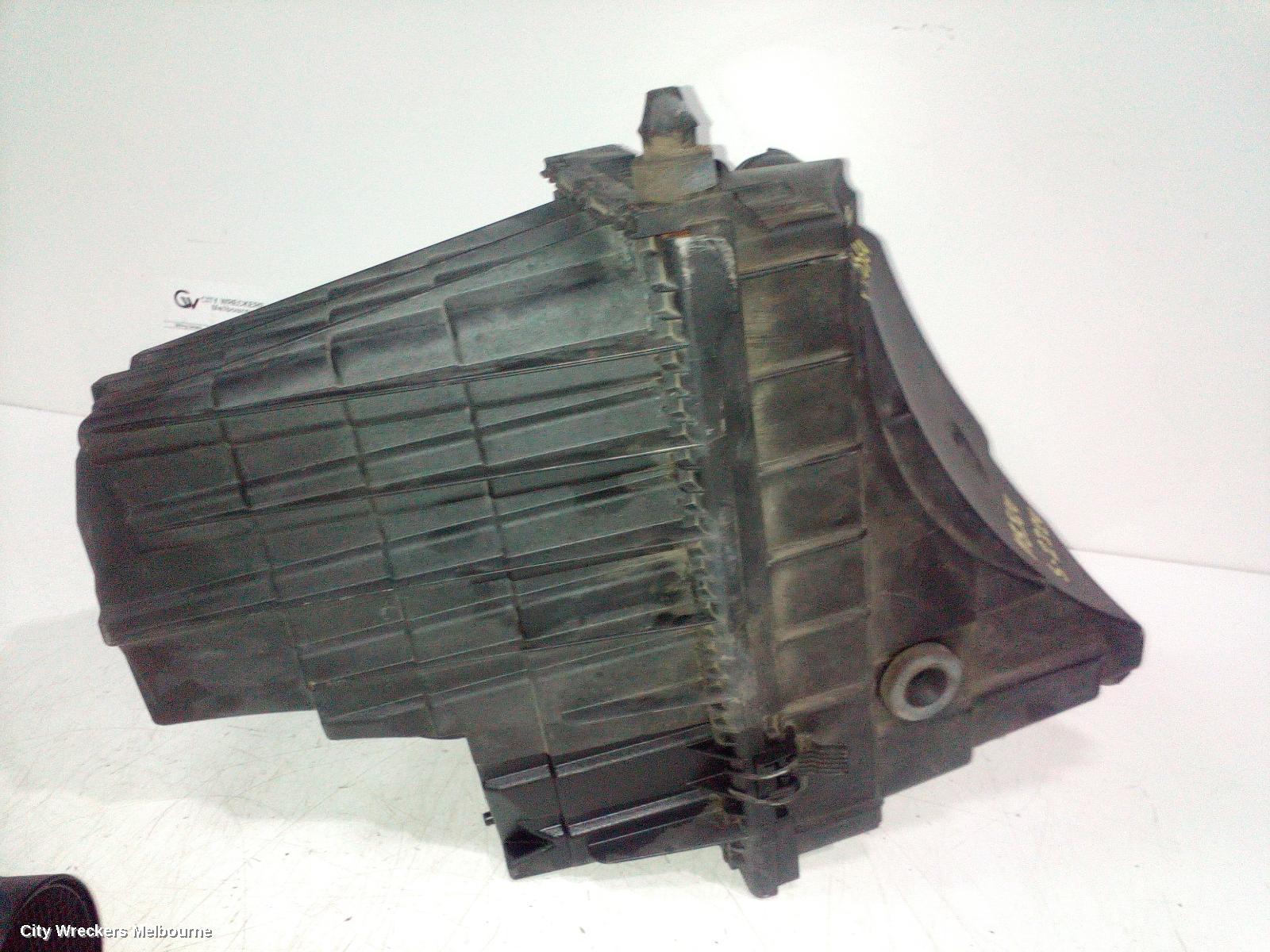 VOLKSWAGEN TRANSPORTER AIR CLEANER/BOX, AIR CLEANER, T6, 2.0, DIESEL, CAAC/CAAB CODE, 07/2015 - 08/2024 - Image 3